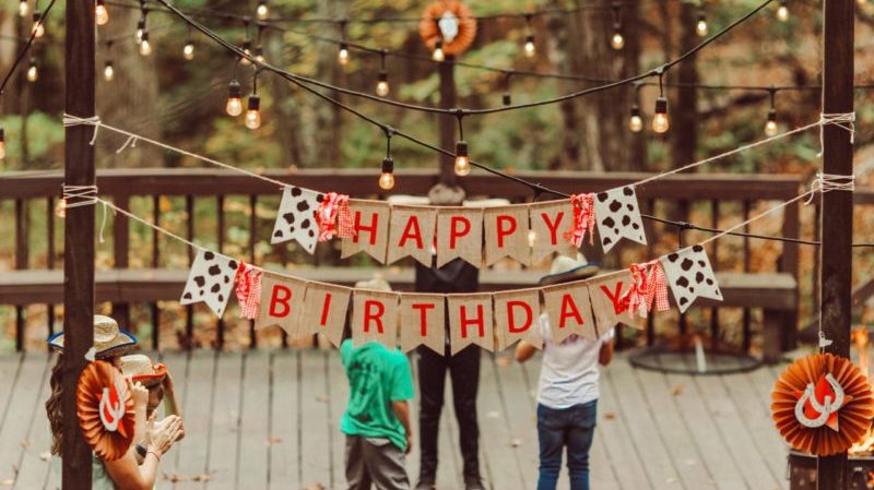 Best Birthday Freebies in 2022 (70+ Options!) | DiscountMom’s